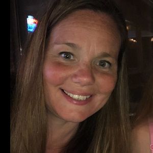 Meet your Posher, Deb